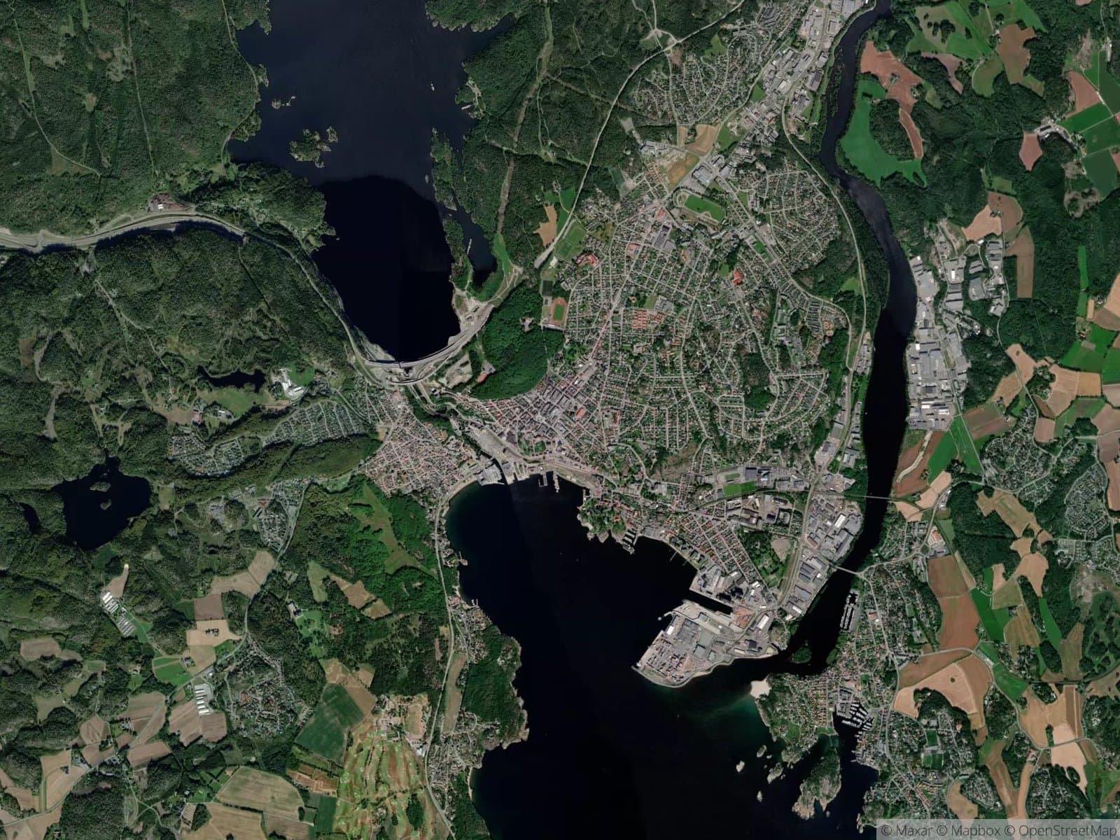 Satellittbilde av Larvik